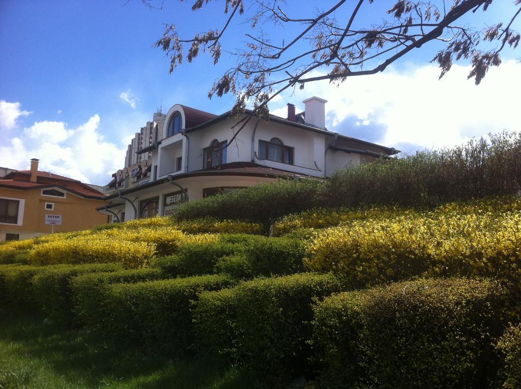 Hotel Gabrisa Razgrad Exterior foto